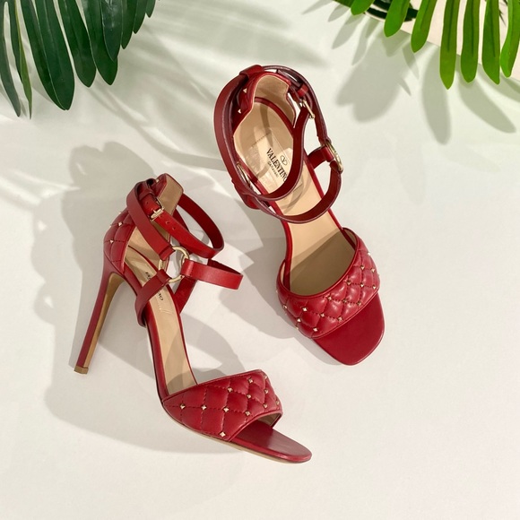 Authentic NWT Valentino Garavani Micro Rockstud Red Quilted Heels size 37 - Picture 1 of 13